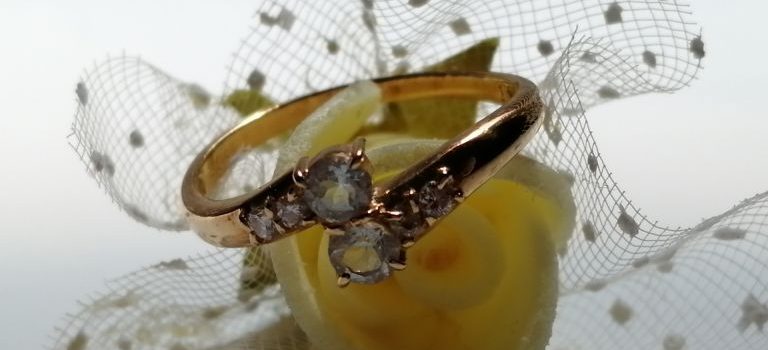 ヴァンクリーク＆アーペルに見る受け継がれる宝飾品の価値と二次流通市場の魅力