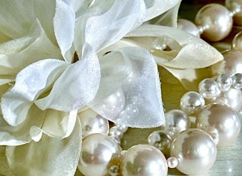 ヴァンクリーフアンドアーペルが紡ぐ伝統と革新二次流通で高騰する芸術品の価値